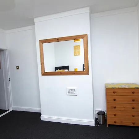 Πανσιόν East Park House Leeds City Center